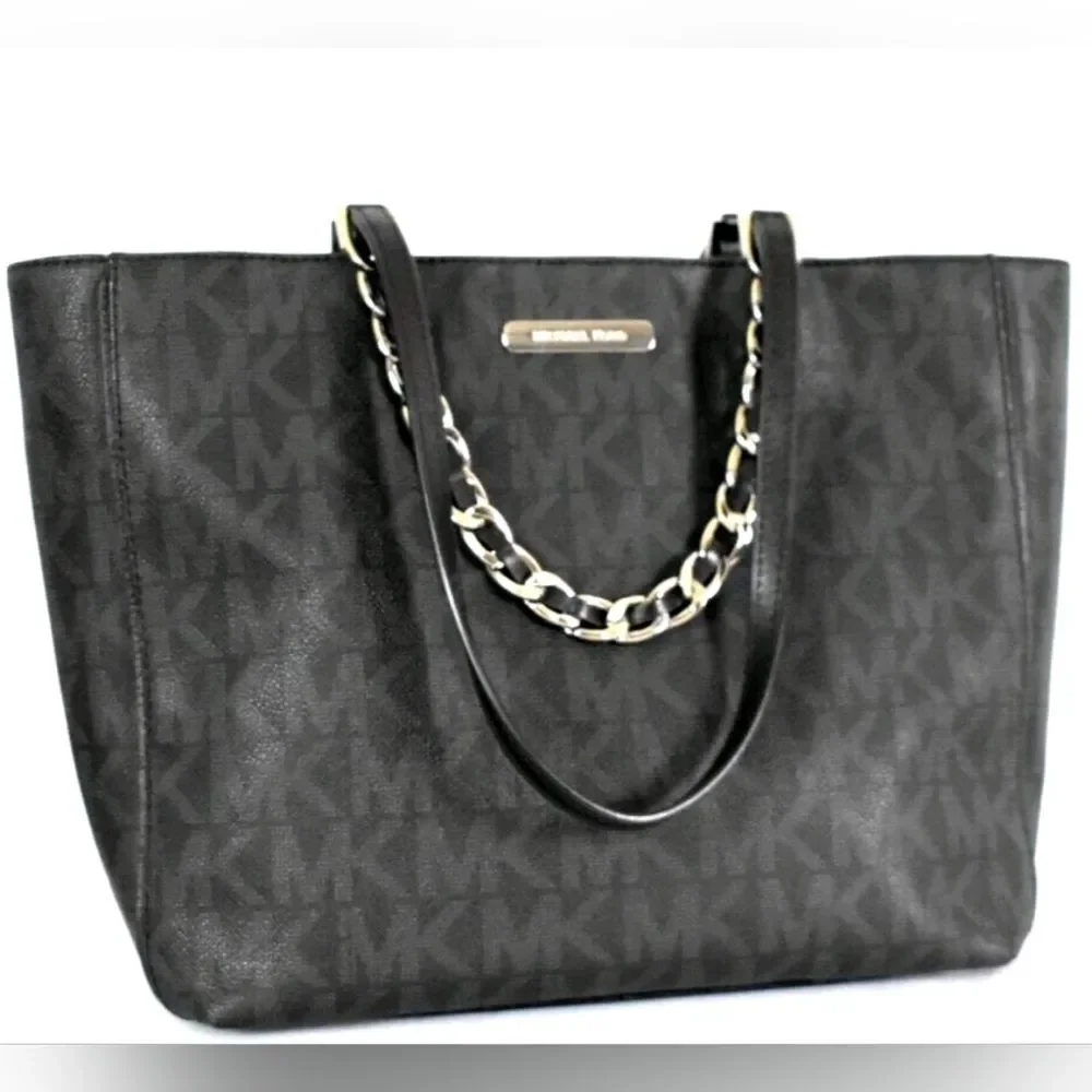 Michael Kors chic versatile
